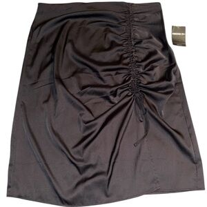 Forever 21 Plus Black Ruched Midi Skirt
